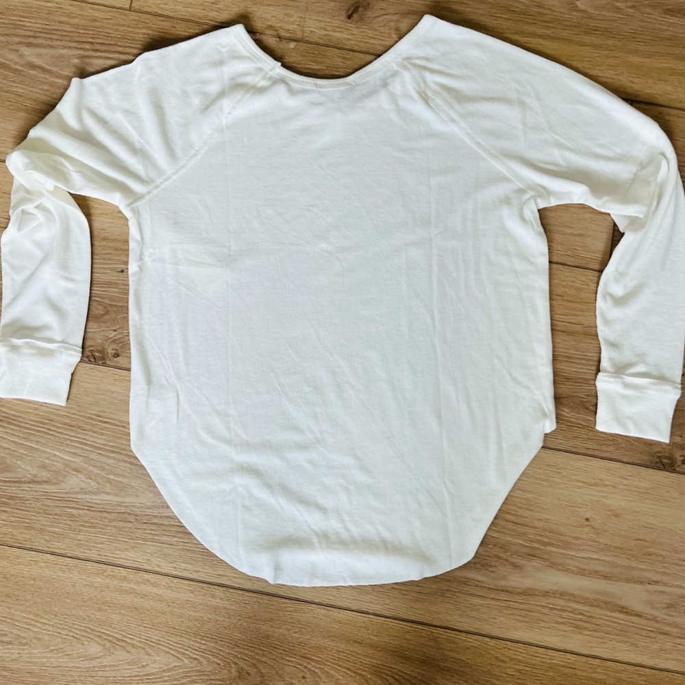 Three Dots Raglan High Low Top - Picture 6 of 14